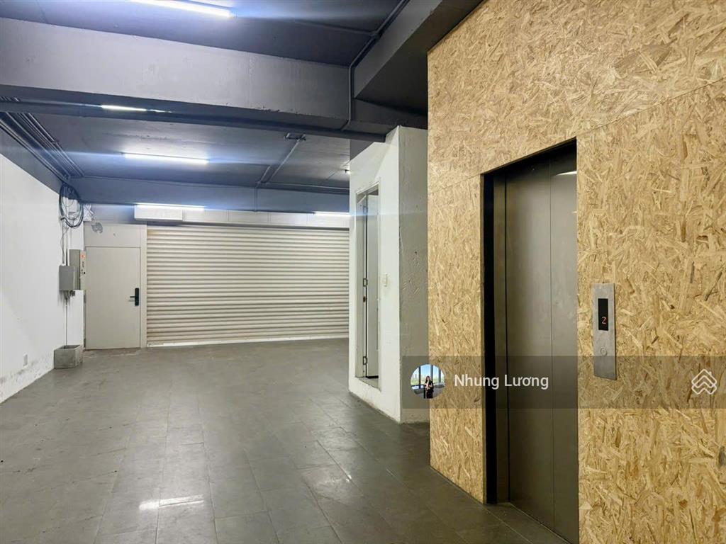 Cho thuê nhà phố mặt tiền nguyễn cơ thạch sala, sala 5 tầng, thang máy schindler, nội thất đầy đủ