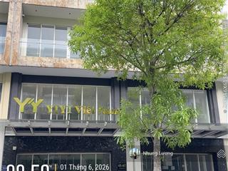 Cho thuê mặt bằng shophouse sala 1000 m² giá 250 triệu, hầm + 5 tầng, có nội thất đầy đủ