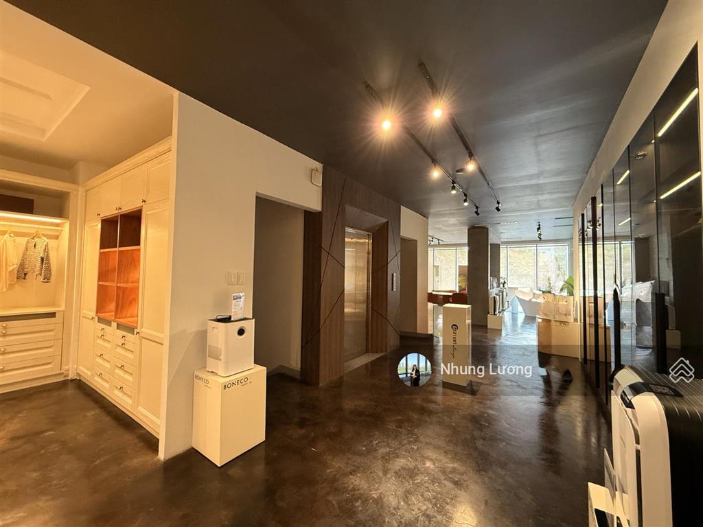 Cho thuê mặt bằng shophouse sala hầm + 5 tầng dtsd 700m², có nội thất đầy đủ