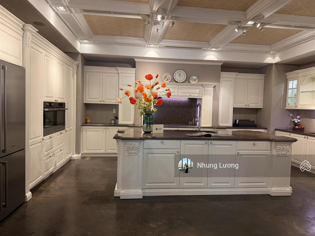 Cho thuê mặt bằng shophouse sala hầm + 5 tầng dtsd 700m², có nội thất đầy đủ