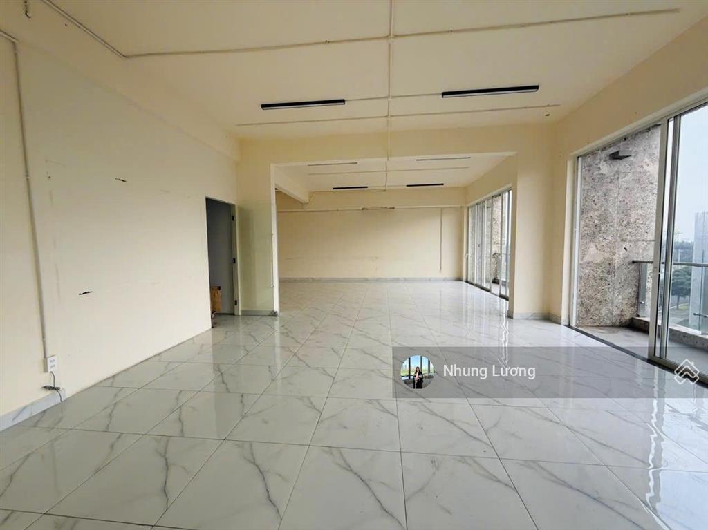 Cho thuê mặt bằng shophouse sala 1000 m² giá 250 triệu, hầm + 5 tầng, có nội thất đầy đủ