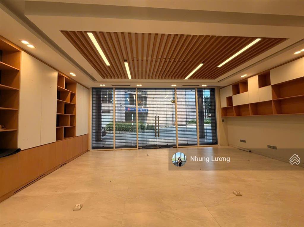 Cho thuê mặt bằng shophouse sala hầm + 5 tầng dtsd 700m², có nội thất đầy đủ