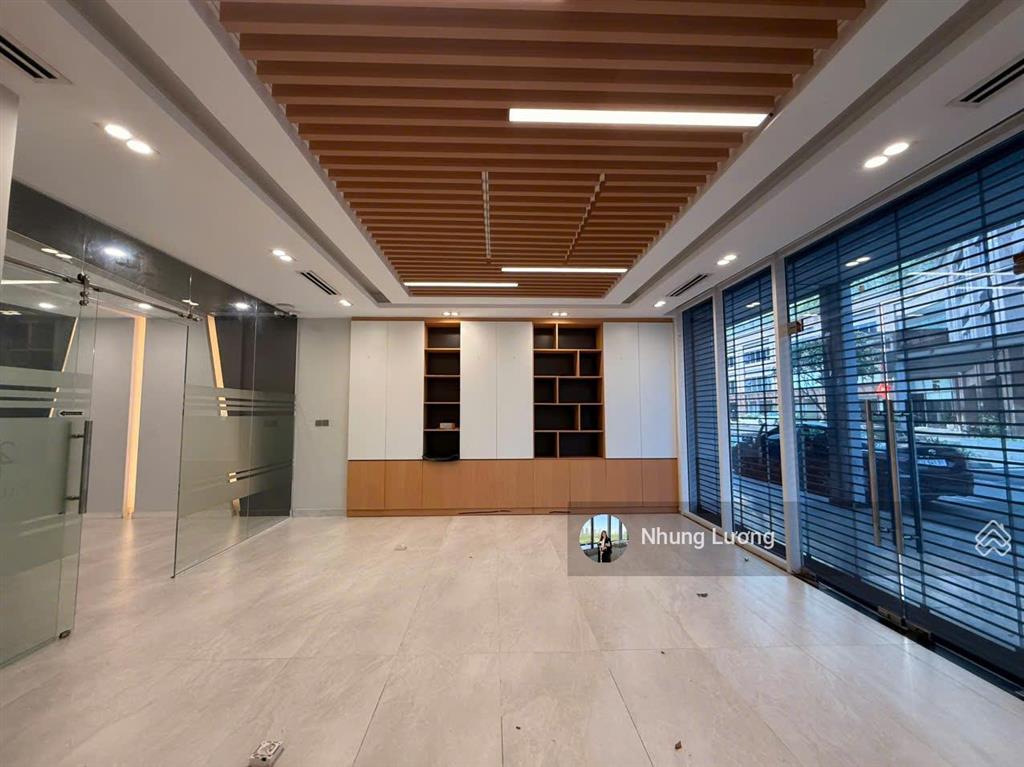 Cho thuê mặt bằng shophouse sala hầm + 5 tầng dtsd 700m², có nội thất đầy đủ