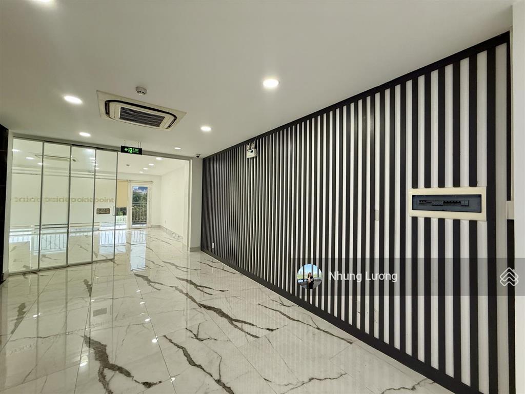 Cho thuê mặt bằng (shophouse) mt nguyễn cơ thạch, 698m2, nội thất đầy đủ