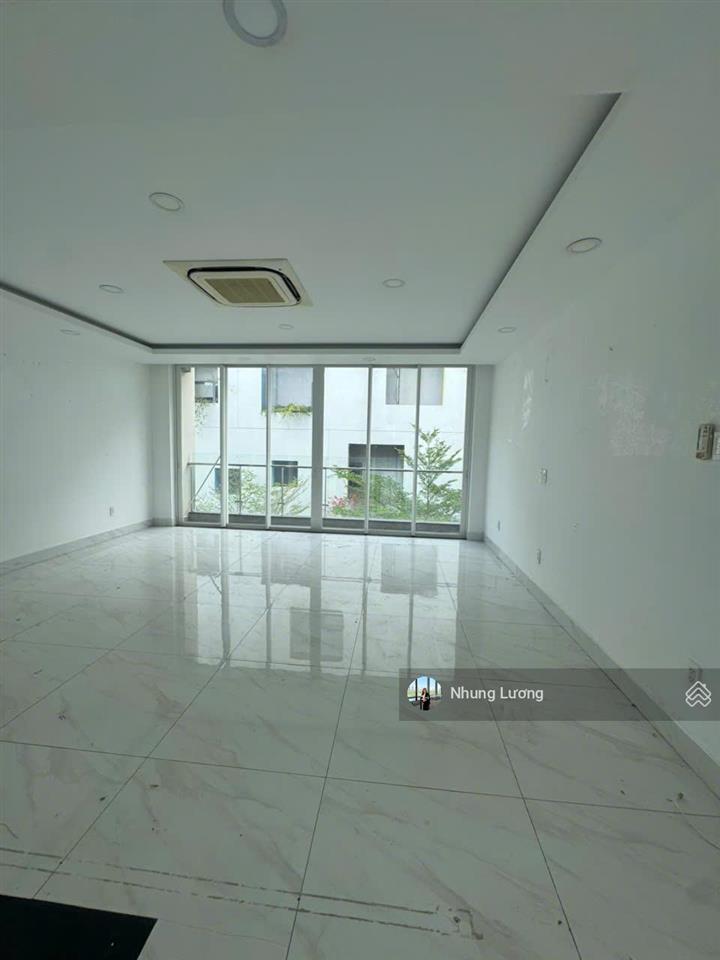 Full giỏ hàng nhà phố cho thuê tại sala  5 tầng + 1 hầm, chuyên sala hỗ trợ 24/7