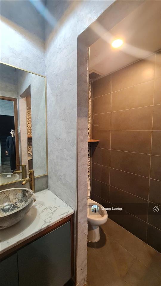 Cho thuê shophouse sala 240m2  3 tầng  90 triệu sẵn chìa khóa, xem nhà ngay