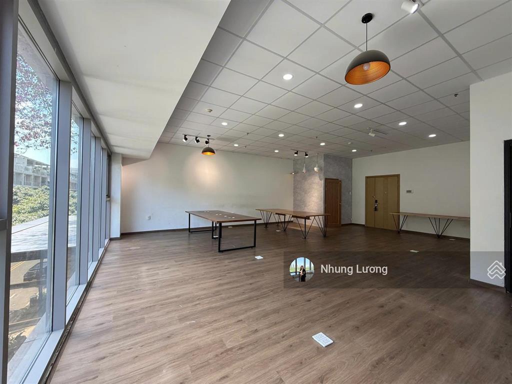 Cho thuê shophouse sala 240m2  3 tầng  90 triệu/th sẵn chìa khóa, xem nhà ngay