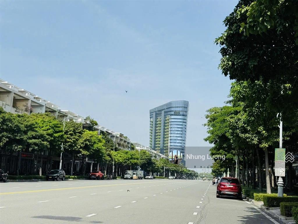 Cho thuê mặt bằng (shophouse) mt nguyễn cơ thạch, gần 698m2, nội thất đầy đủ