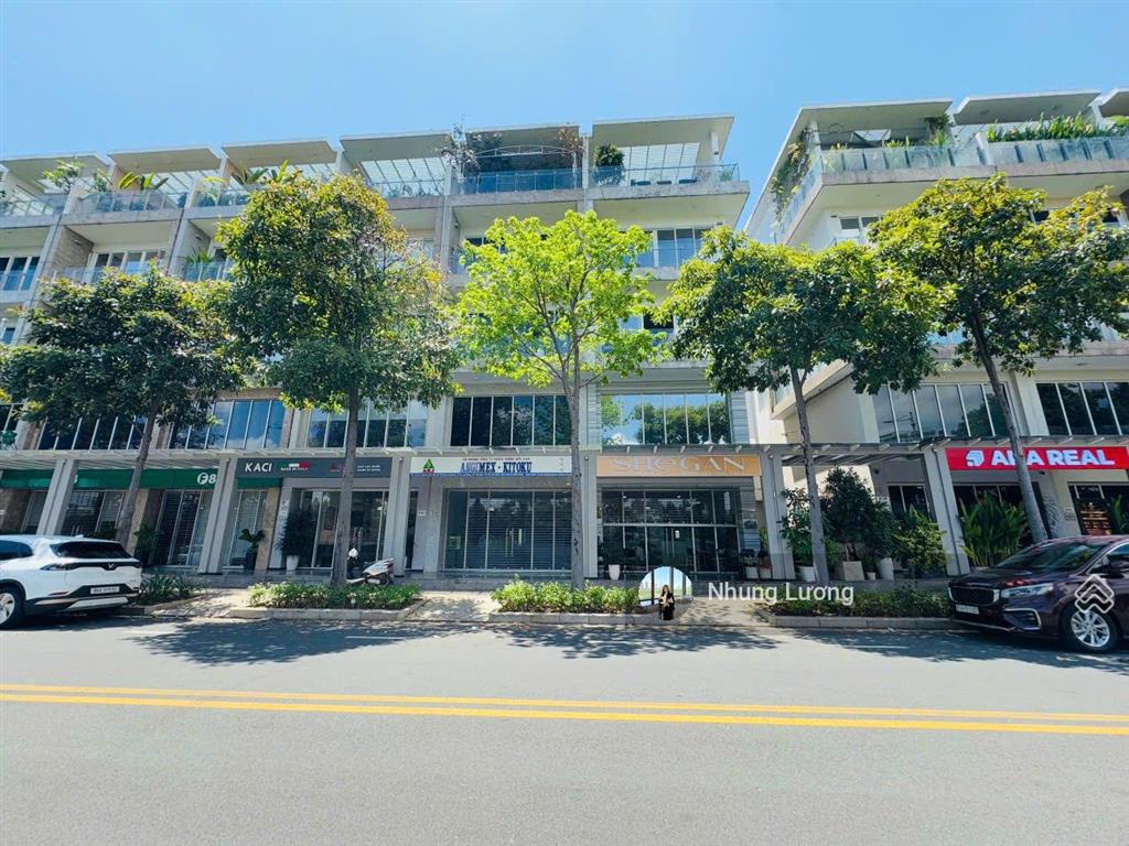 Cho thuê mặt bằng (shophouse) sala 5,7m x 20m, dtsd gần 480m2, nội thất đầy đủ, giá tốt