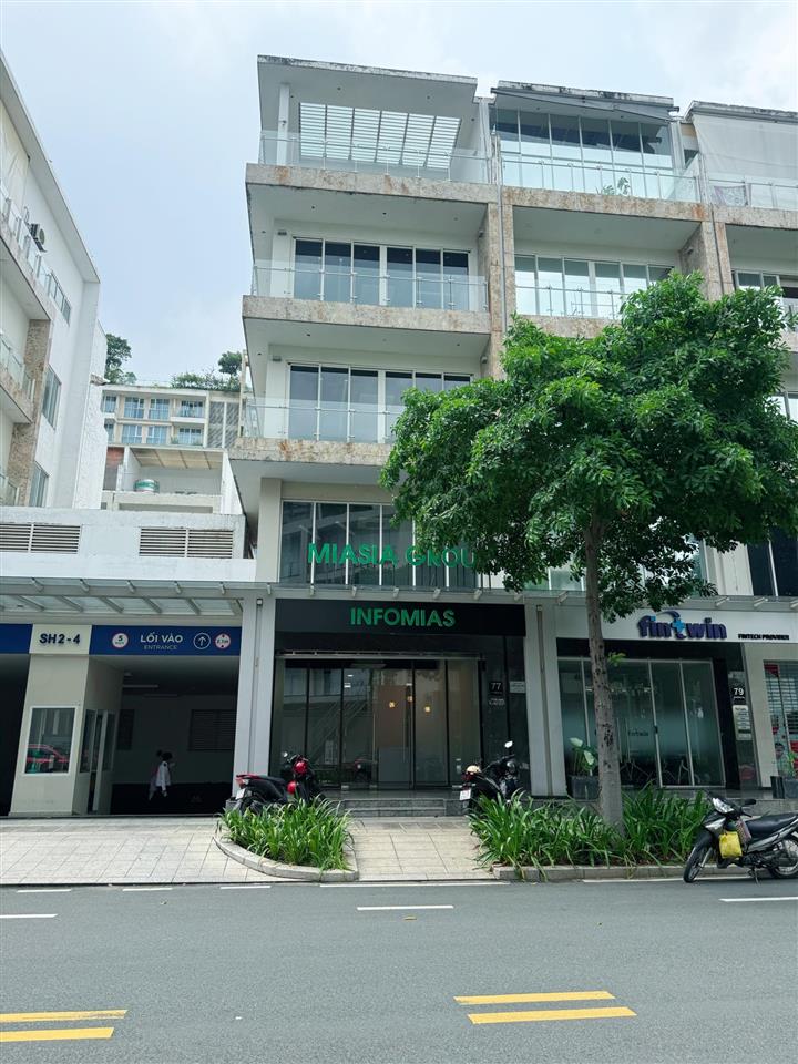 Cho thuê mặt bằng (shophouse) sala 5,7m x 20m dtsd gần 505m2, nội thất đầy đủ, thang máy, máy lạnh