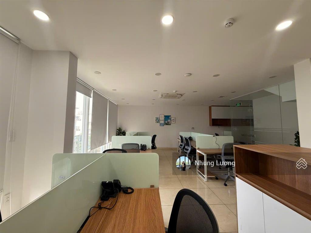 Cho thuê nhà phố sala full nội thất sala 1.000m2 sử dụng, ngang 14.2m x 20m hai mặt tiền