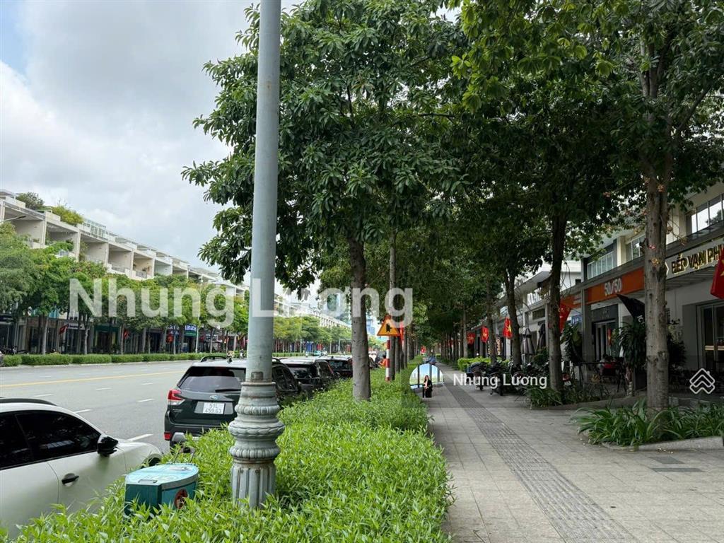 Cho thuê mặt bằng shophouse sala hầm + 5 tầng dtsd 693m², thang máy, hoàn thiện