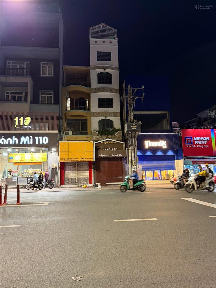 Bán nhà mặt phố đẹp hoàng văn thụ, phường 8, quận phú nhuận, dt 4x14m 4 tầng giá hời 15 tỷ tl