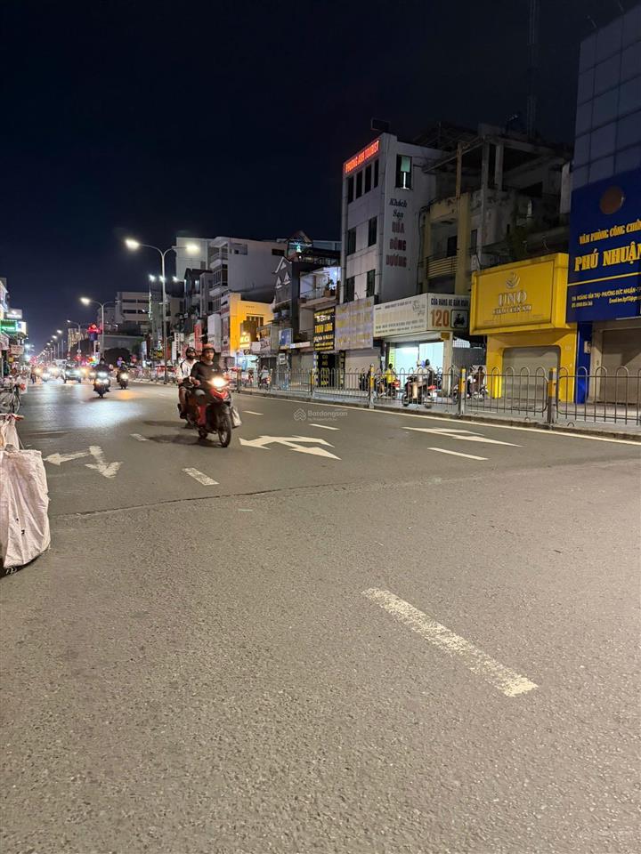 Bán nhà mặt phố đẹp hoàng văn thụ, phường 8, quận phú nhuận, dt 4x14m 4 tầng giá hời 15 tỷ tl