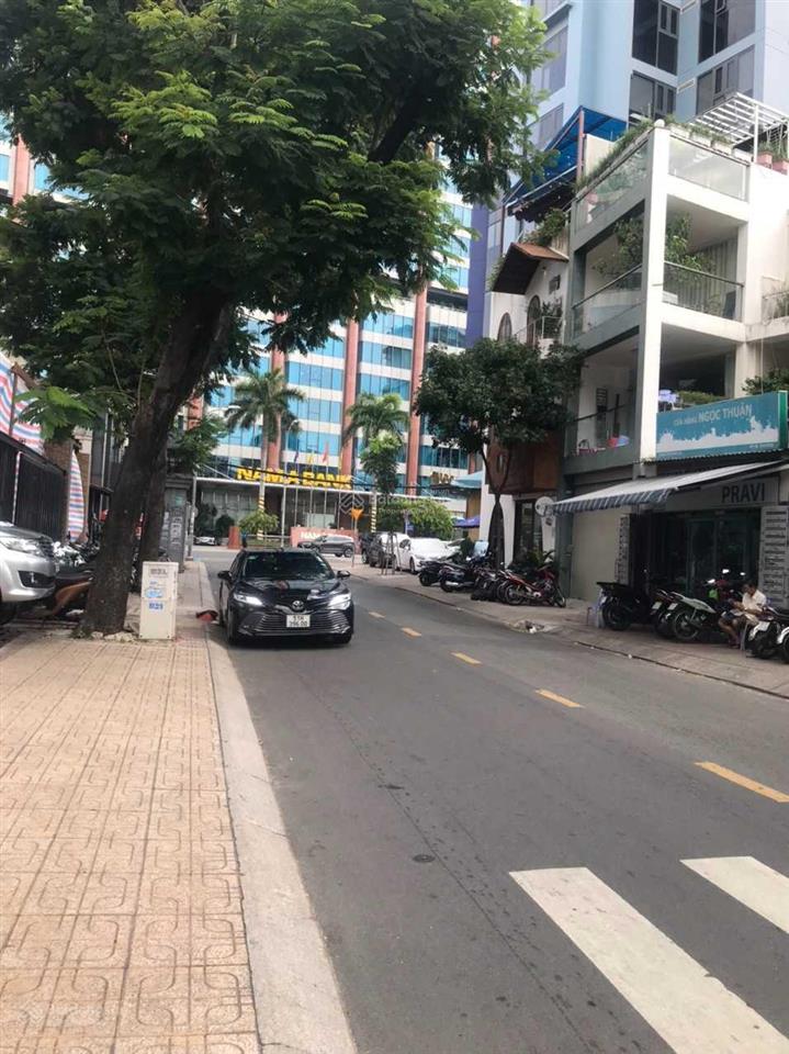 Góc 2 mt hẻm 86 phổ quang phường 2, quận tân bình dt 5.2x20m trệt lửng 2 lầu st giá chỉ 27 tỷ tl