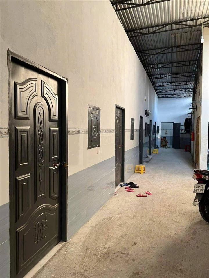 Bất động sản tạo dòng tiền bán dãy trọ 8 phòng ngủ nằm đường nhựa lớn kinh doanh
