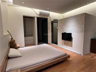 Phòng cho sinh viên rmit rộng rãi, có ban công, an ninh 5tr/tháng