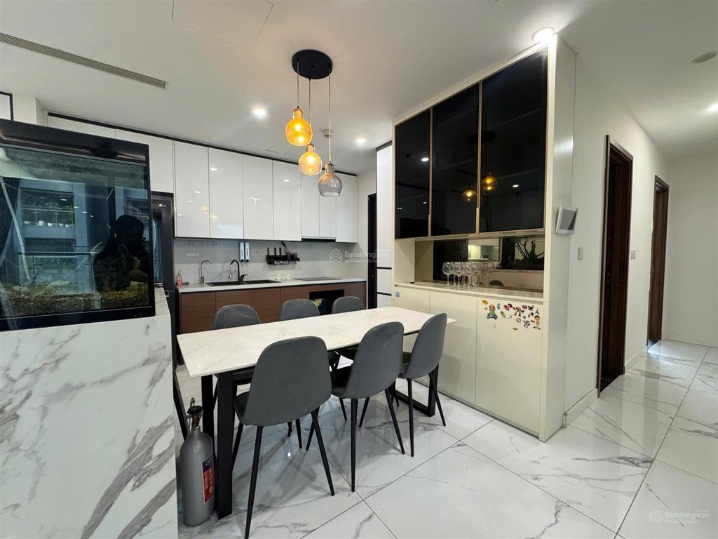 Cho thuê căn hộ sunshine city 3pn, 2wc view sông giá 24,5tr/tháng