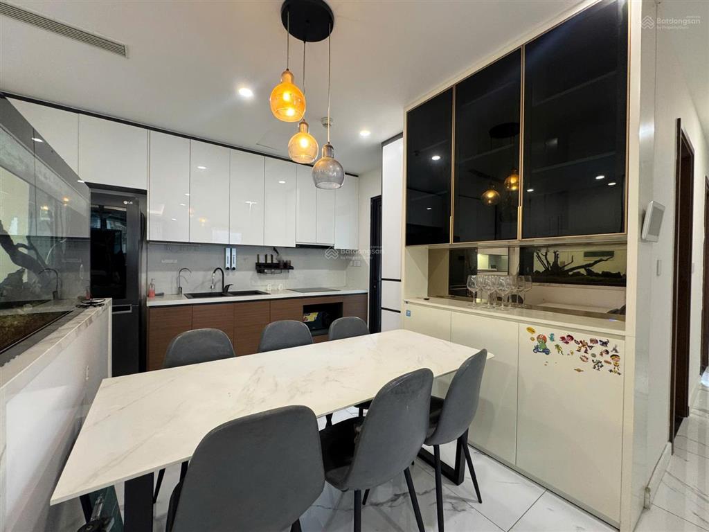 Cho thuê căn hộ sunshine city 3pn, 2wc view sông giá 24,5tr/tháng