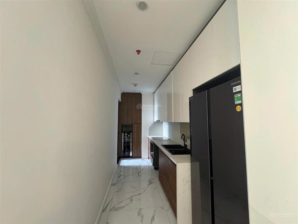 Cho thuê căn hộ 3 ngủ 18tr/tháng sunshine city, phú thượng
