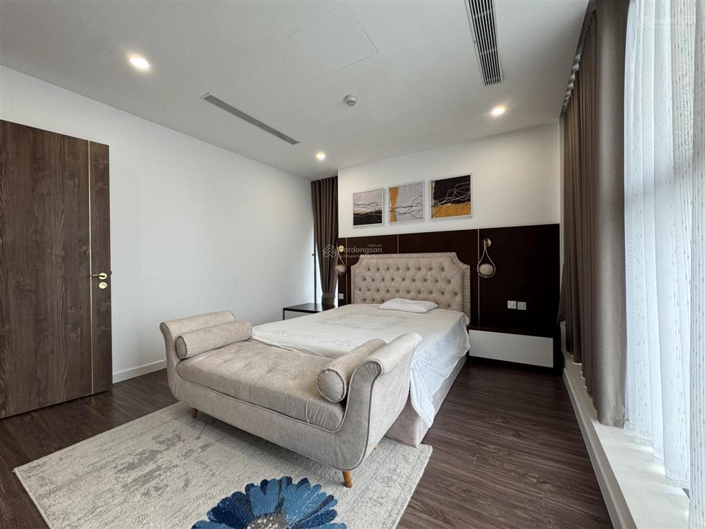 Cho thuê dual  key cc sunshine city, 65 triệu, 180m2, 4pn, 4wc, view đẹp