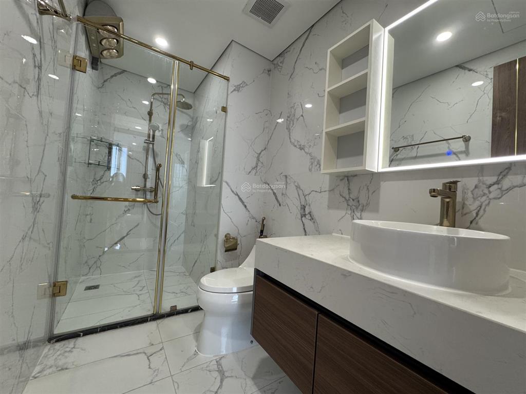 Cho thuê dual  key cc sunshine city, 65 triệu, 180m2, 4pn, 4wc, view đẹp