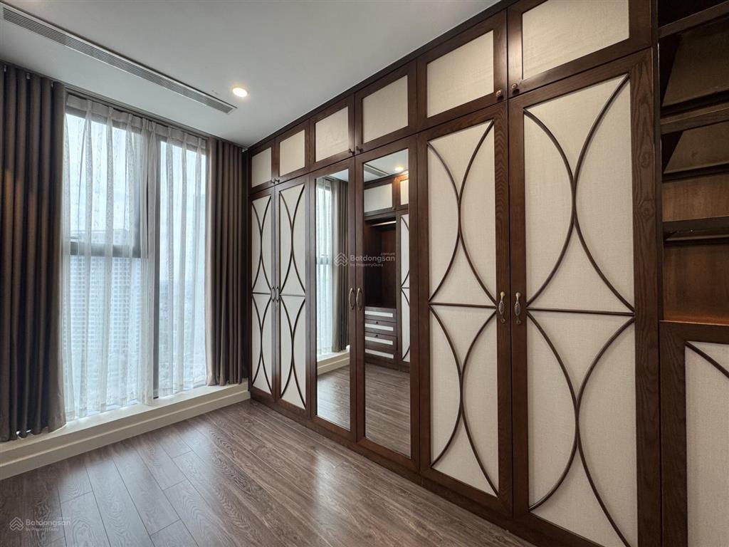 Cho thuê dual  key cc sunshine city, 65 triệu, 180m2, 4pn, 4wc, view đẹp
