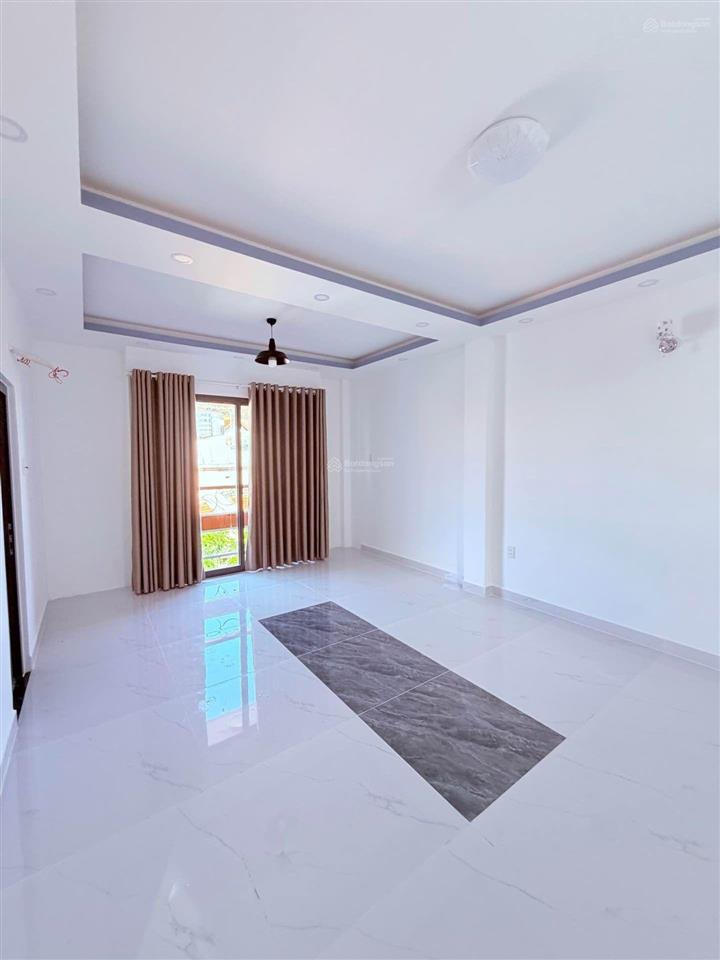 Nhà mới xây 5 tầng  hẻm xe hơi đặng văn ngữ  khu nhà giàu  gần mặt tiền & an ninh tốt , dân trí