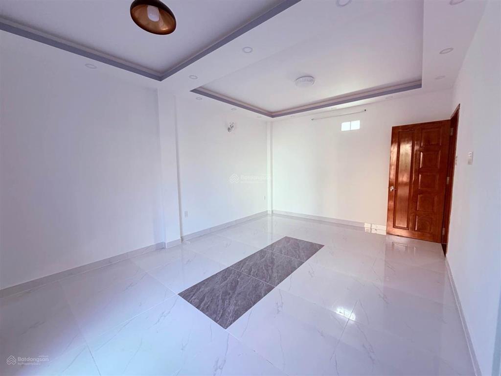 Nhà mới xây 5 tầng  hẻm xe hơi đặng văn ngữ  khu nhà giàu  gần mặt tiền & an ninh tốt , dân trí