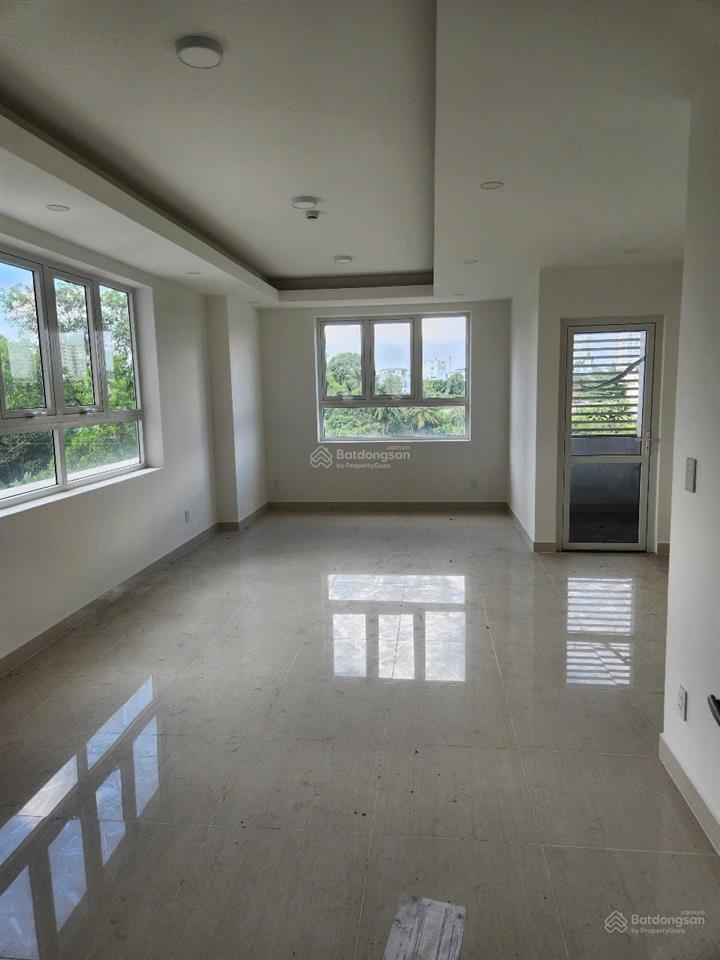 Chính chủ gửi bán lavita charm office 45.5m2 giá 2 tỷ 950 bao hết, hỗ trợ vay liền kề metro