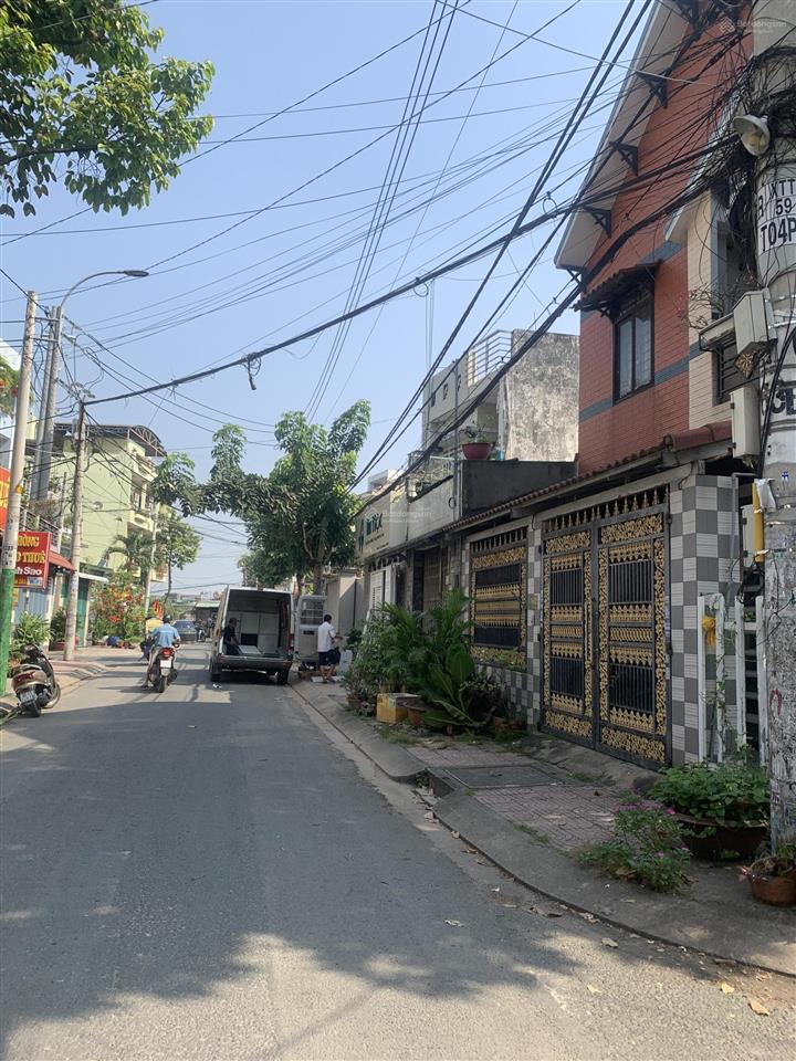 Nhỉnh 5 tỷ đất 8x14m đường nhựa, bà điểm, hóc môn