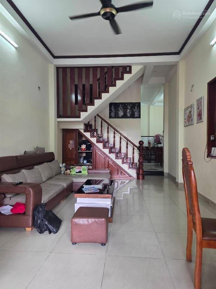 Nhỉnh 3 tỷ nhà 4,2x15m, xây 2 tầng, đường nhựa, kề trường phạm văn sáng, hóc môn