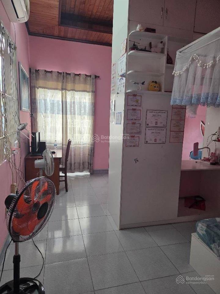 Nhỉnh 3 tỷ nhà 4,2x15m, xây 2 tầng, đường nhựa, kề trường phạm văn sáng, hóc môn