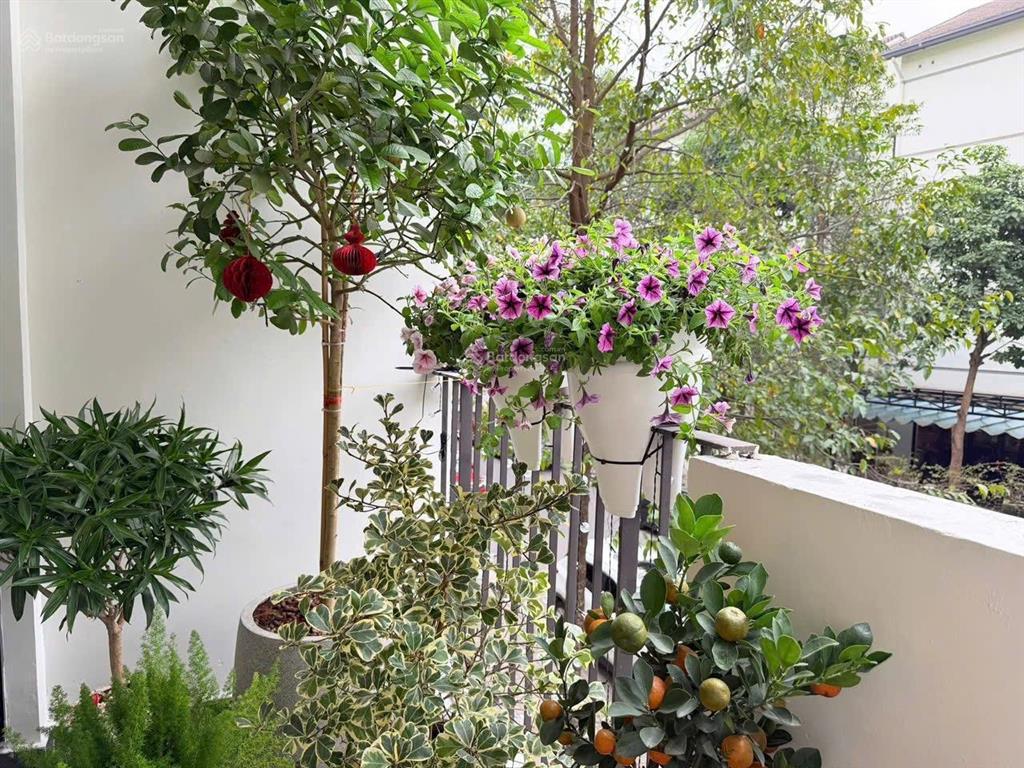 Cho thuê biệt thự mặt hồ siêu đẹp  không gian sống đẳng cấp tại vinhomes thăng long