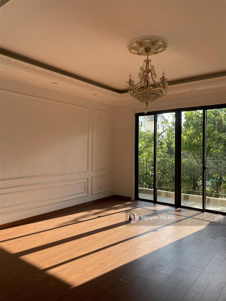 Siêu phẩm biệt thự góc 177m² + vườn hoa 110m² thoáng 4 mặt cực hiếm tại vinhomes thăng long