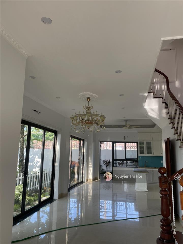 Siêu phẩm biệt thự góc 177m² + vườn hoa 110m² thoáng 4 mặt cực hiếm tại vinhomes thăng long