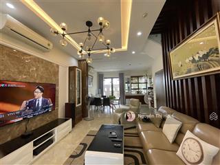 Căn liền kề tại vinhomes thăng long, nhà đẹp như khách sạn, giá cho thuê siêu hợp lý