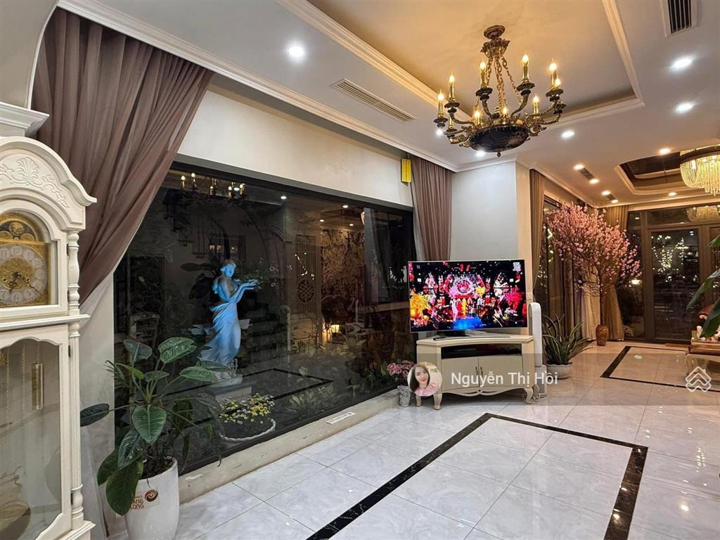Cho thuê biệt thự vinhomes thăng long 154m2 có thang máy