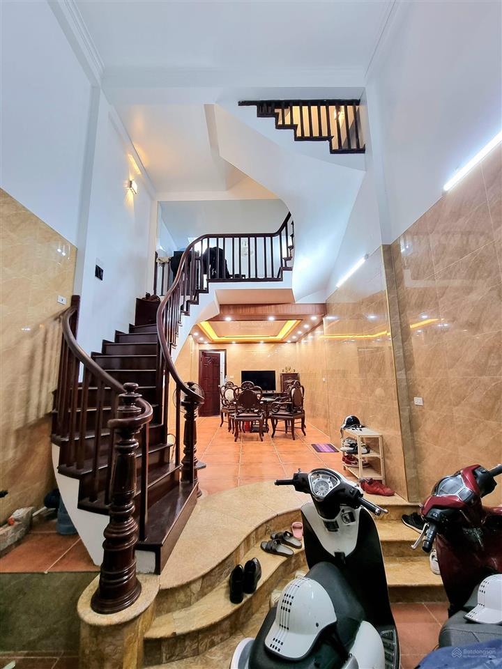 Bán nhà phùng khoang 57m 5 tầng 4,5m mặt tiền lô góc ở kết hợp kinh doanh