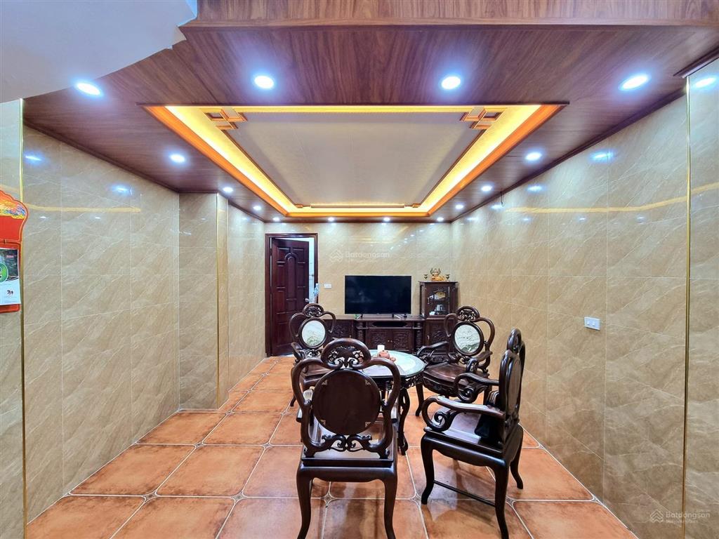 Bán nhà phùng khoang 57m 5 tầng 4,5m mặt tiền lô góc ở kết hợp kinh doanh