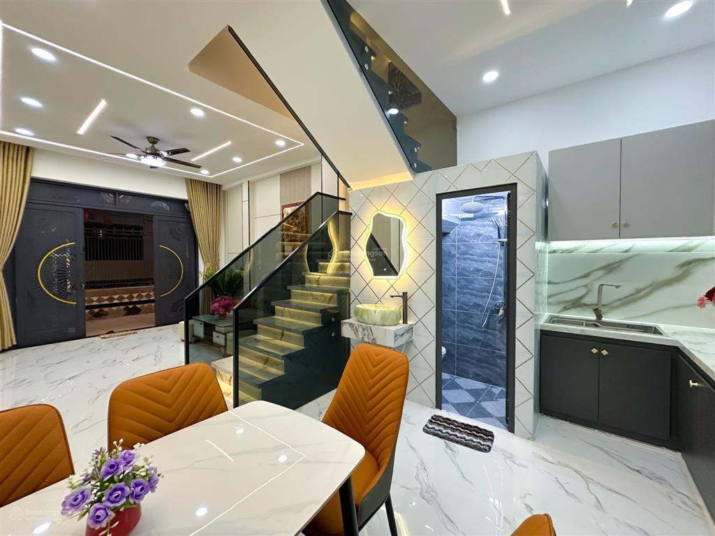 Nhà đẹp 2 tầng, ga metro 2, phạm văn bạch