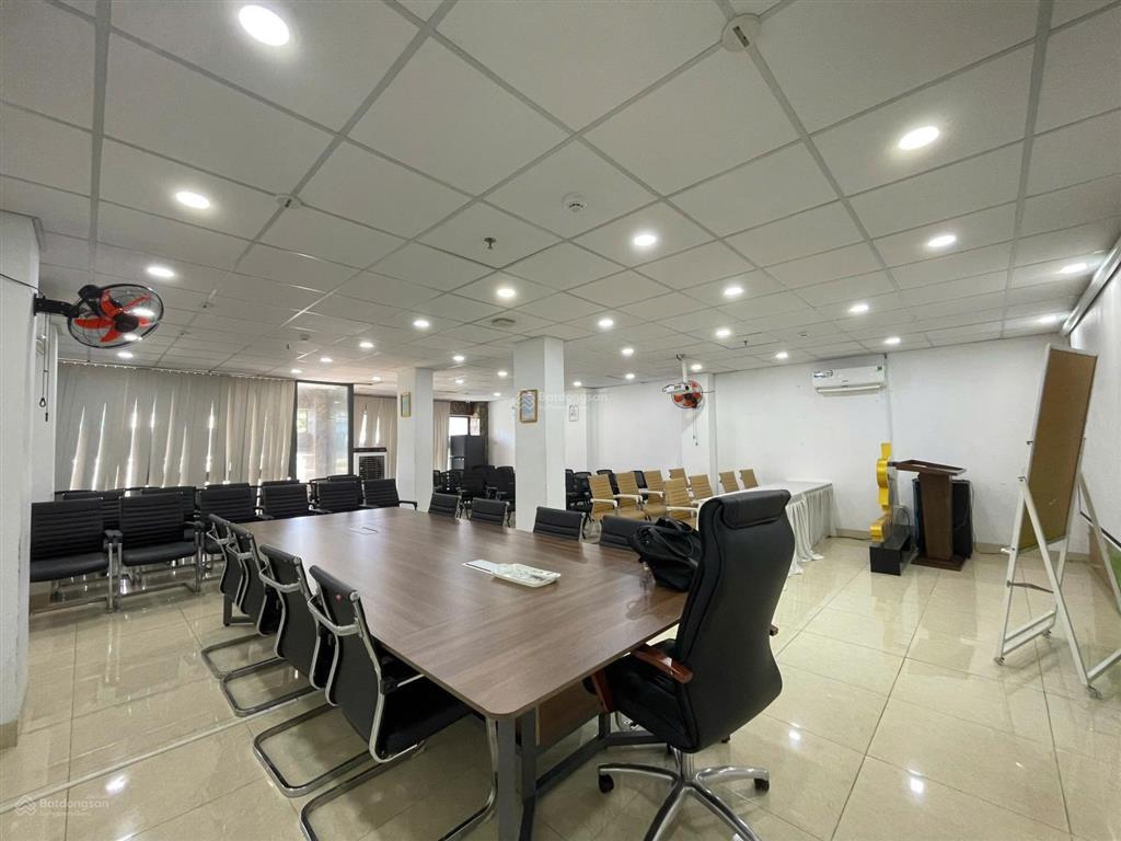 Cho thuê sàn văn phòng, cư xá bắc hải, nguyên tầng, ngang 7m
