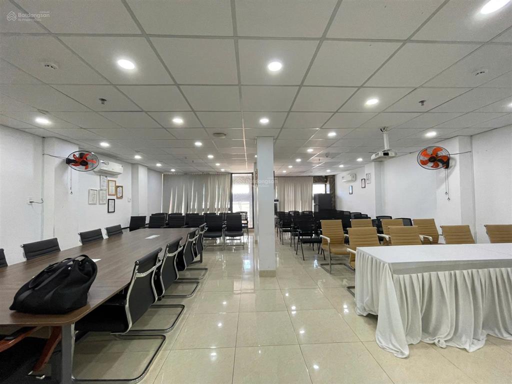 Cho thuê sàn văn phòng, cư xá bắc hải, nguyên tầng, ngang 7m