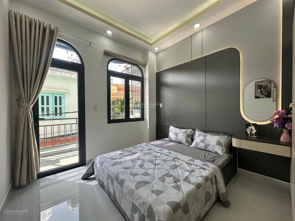 Nhà đẹp ngang 6m, tặng full nội thất, gần metro tham lương