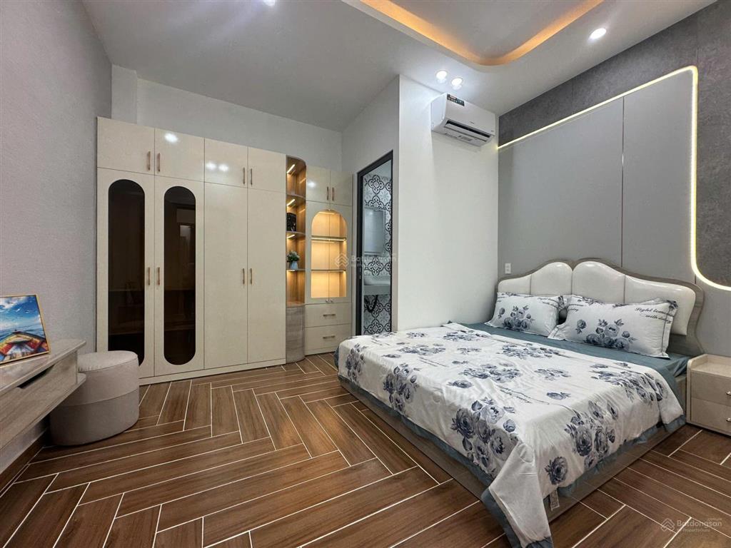 Nhà mới xây, nở hậu 6m, 4 tầng, khu ga metro mới, 6.68 tỷ