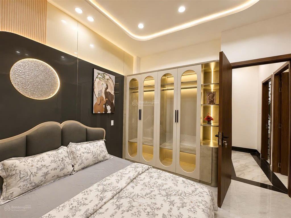 Bán căn villa tân bình, 5 tầng xây mới, gần metro 2, ô tô ngủ trong nhà
