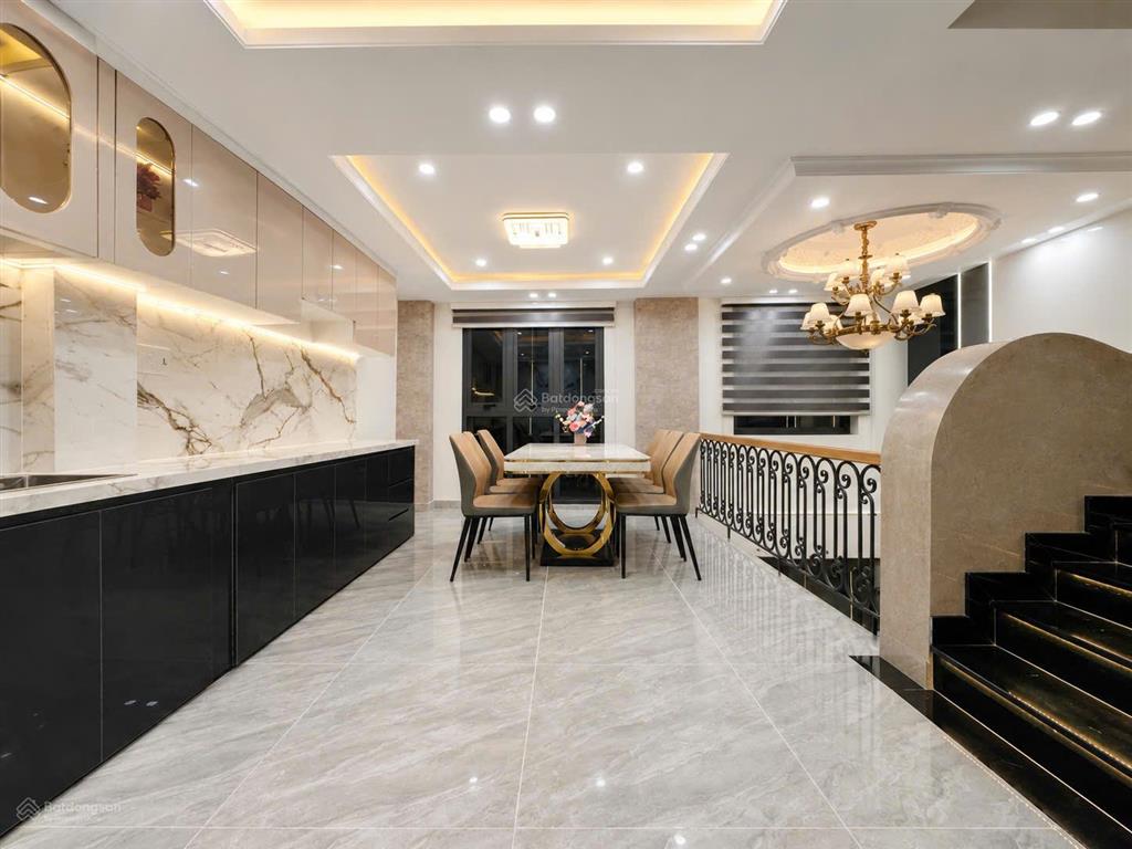 Bán căn villa tân bình, 5 tầng xây mới, gần metro 2, ô tô ngủ trong nhà