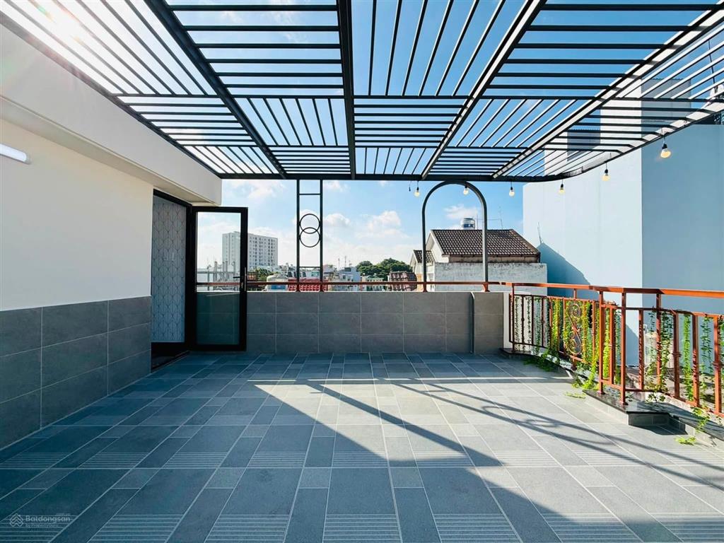 Mặt tiền kinh doanh, 5 tầng xây mới, gần ga t3 mới