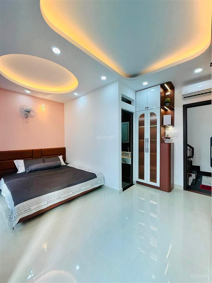 Mặt tiền kinh doanh, 5 tầng xây mới, gần ga t3 mới
