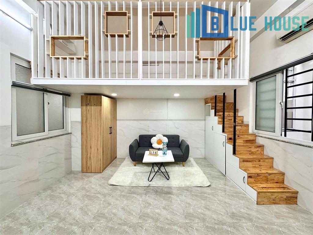 Duplex bếp riêng, full nội thất, gần đại học greenwich cộng hòa